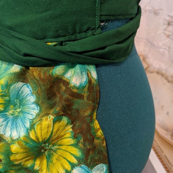 Handmade Retro Apron - Picture 3 of 3